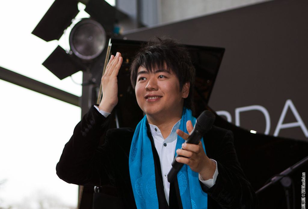 Actor: LangLang,  Location: On Location Offenburg Germany, Title: LangLang@BurdaLive2009Actor: LangL